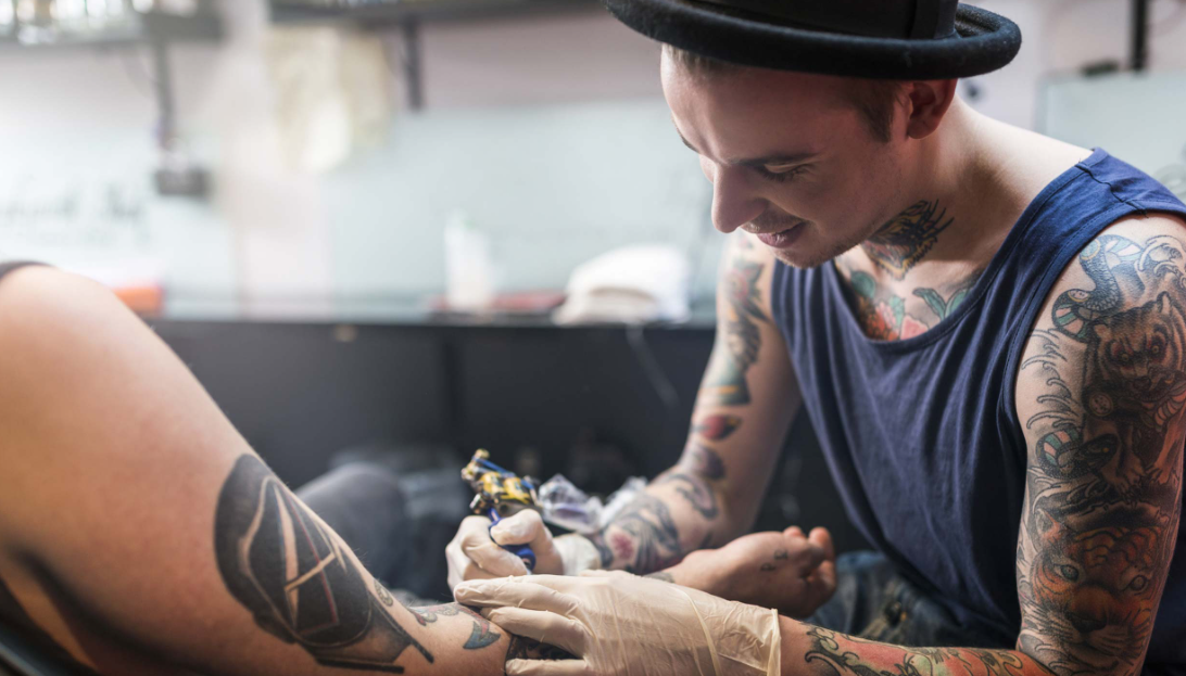 Quand retoucher ou revoir un tatouage ? – Un guide complet