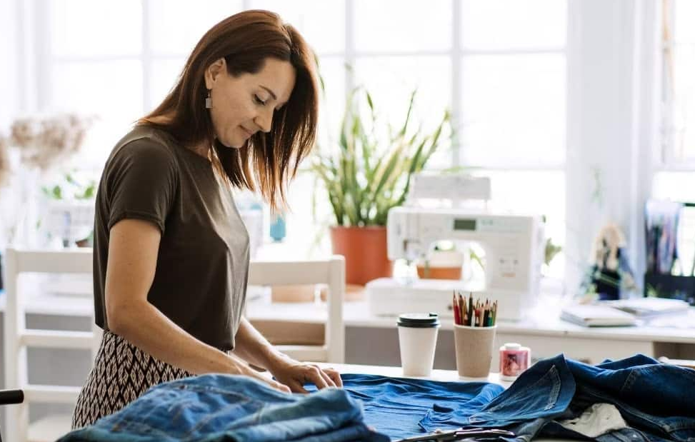 Transformez votre garde-robe : un guide de projets de mode DIY et de vêtements recyclés